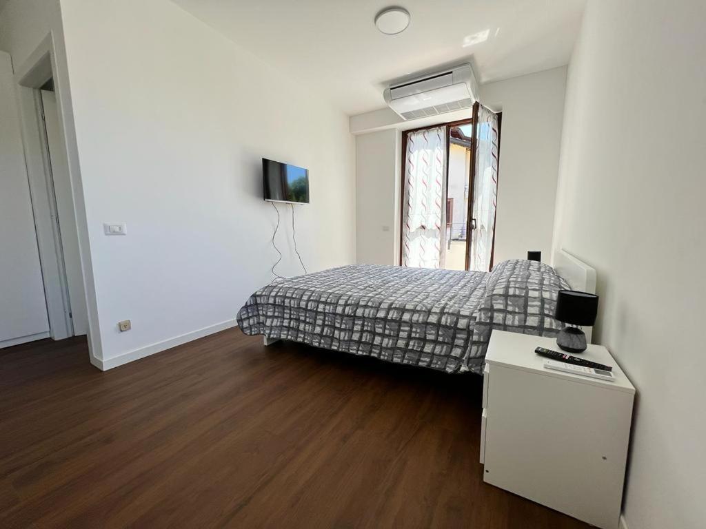 Apartamento Kibilu - Malpensa Airport - Easy Check-In And Check-Out Cardano Al Campo Exterior foto